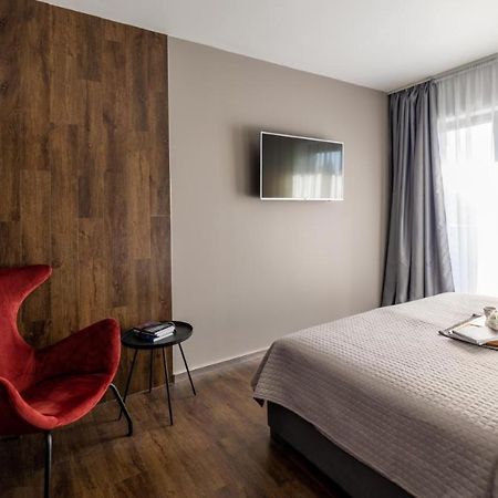 Roof 69 Rooms Split Eksteriør bilde