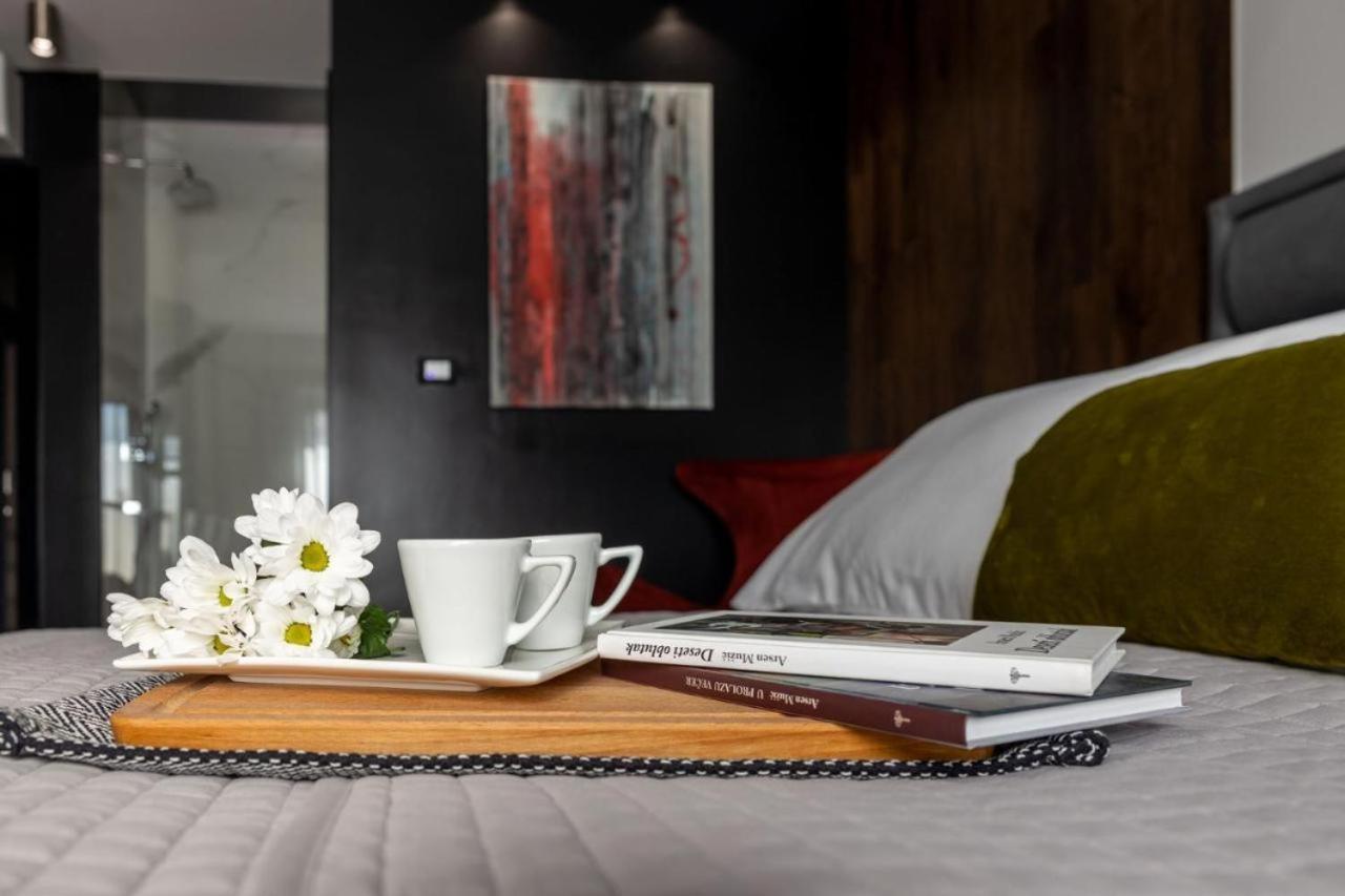 Roof 69 Rooms Split Eksteriør bilde